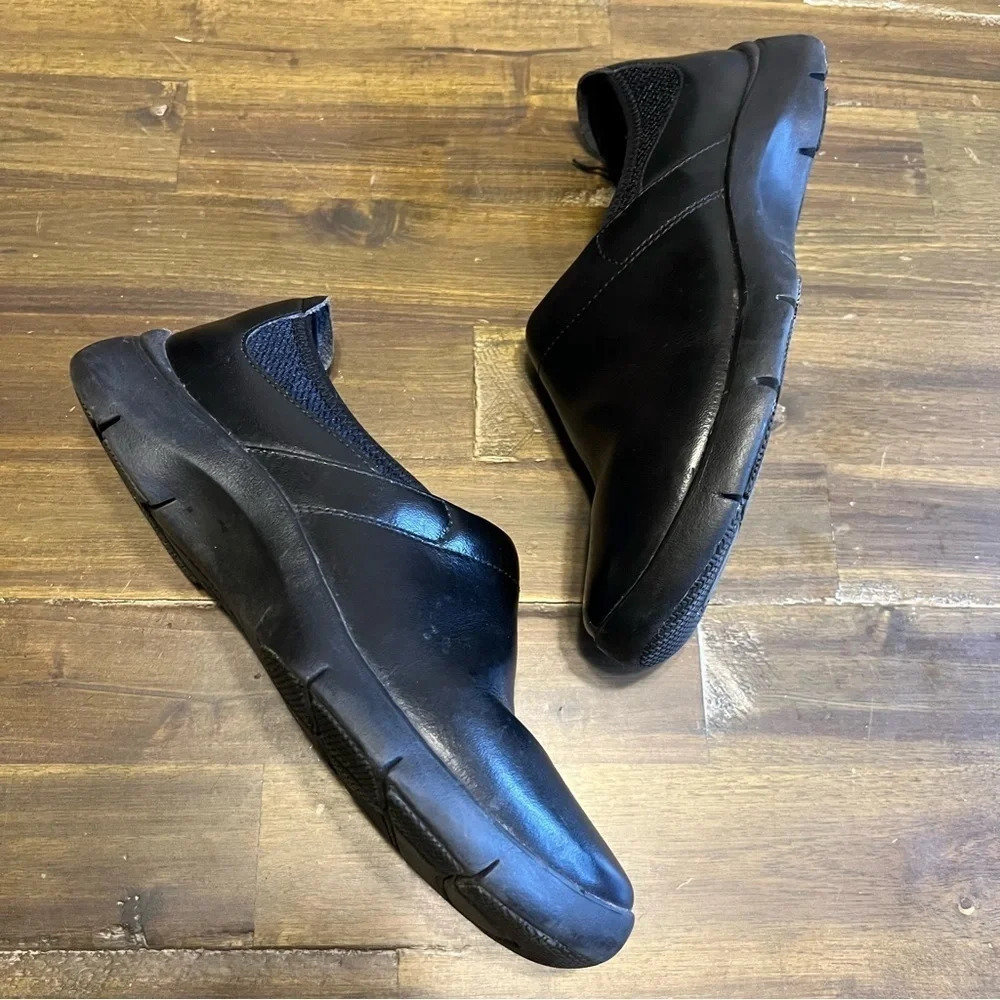 Dansko Enya Black Clogs Slip-On Slip Resistant